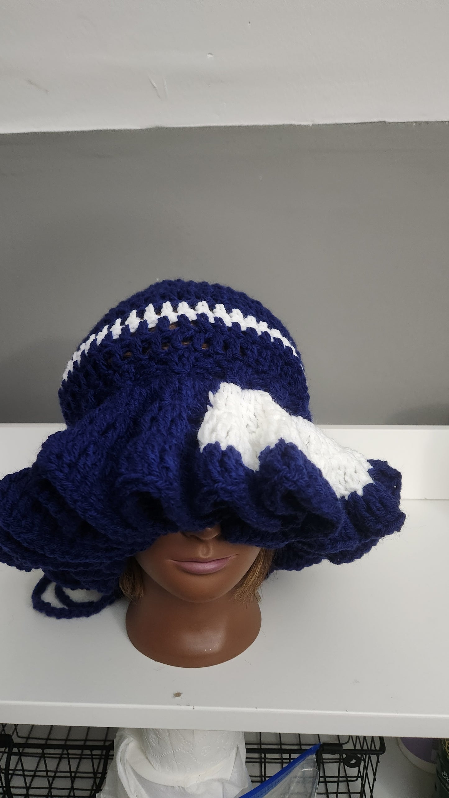 Ruffling Ruffle hat