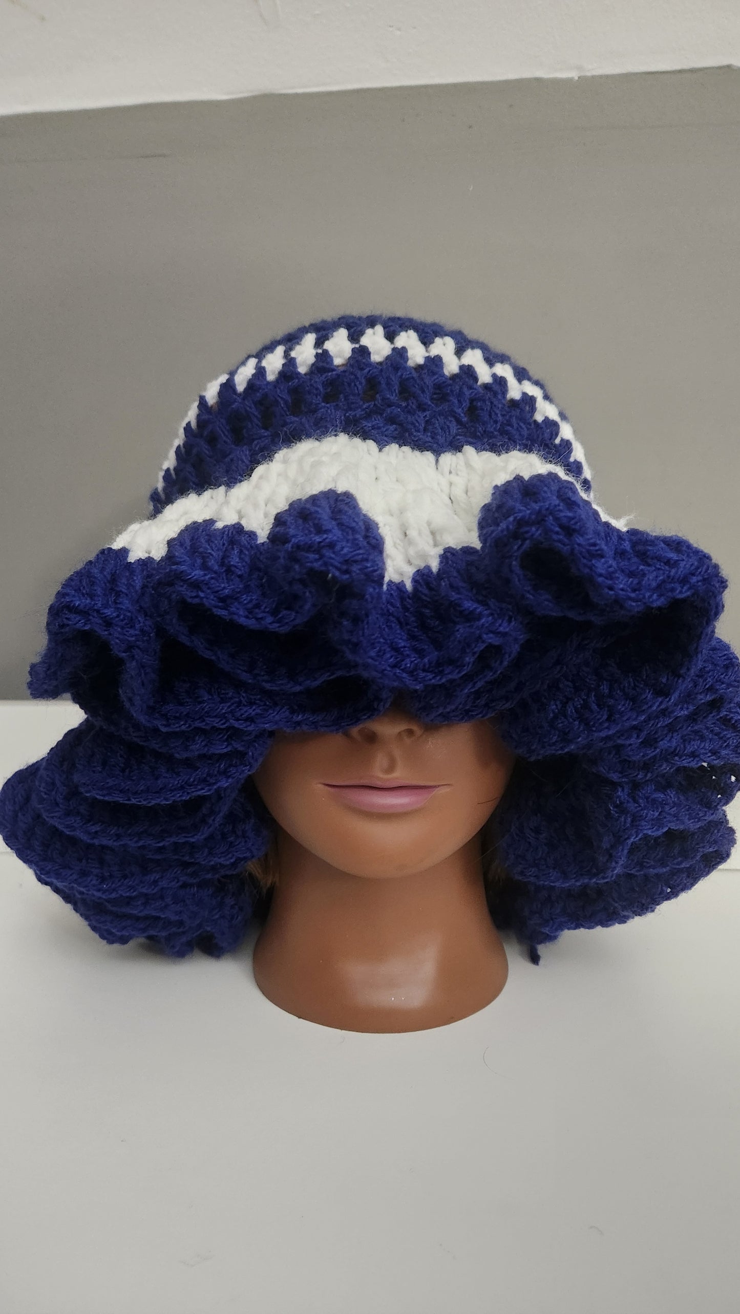 Ruffling Ruffle hat